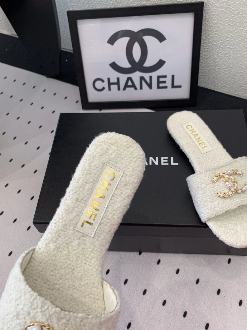 Practical Chxnxl Slippers 118954