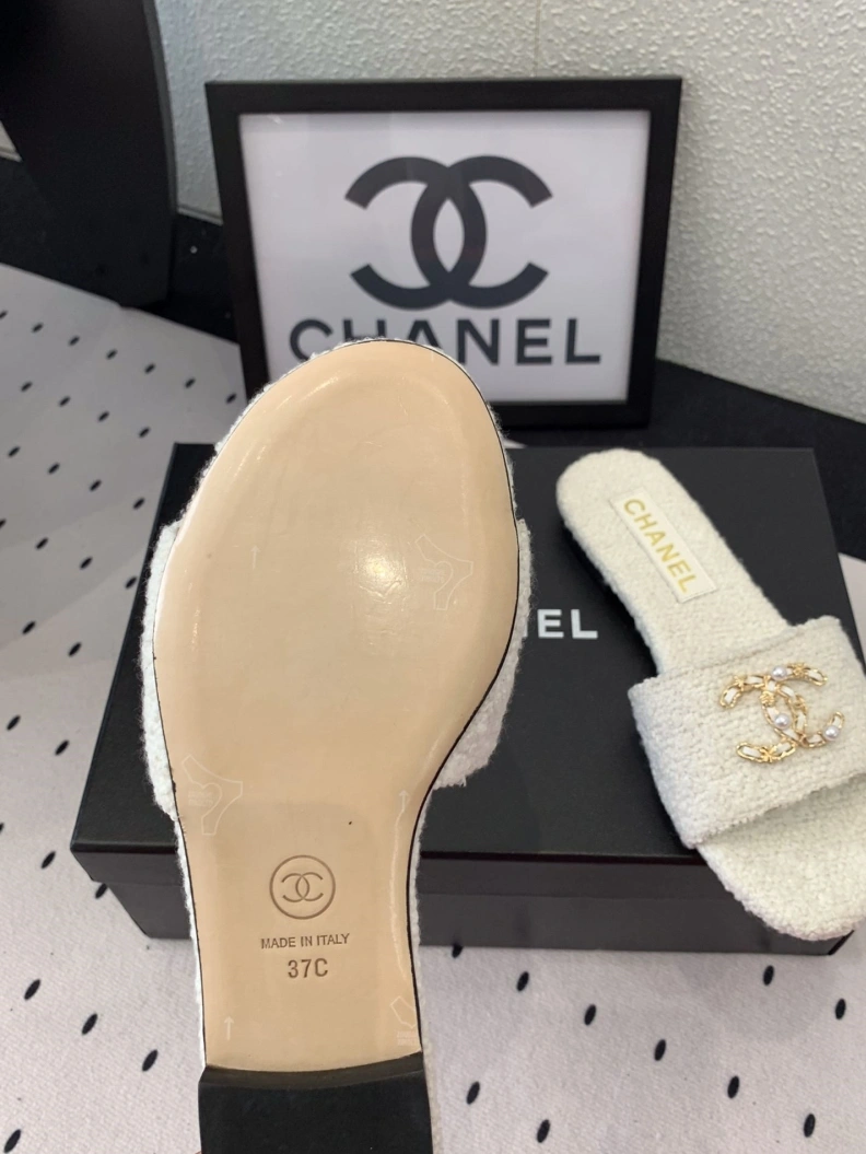 Practical Chxnxl Slippers 118954