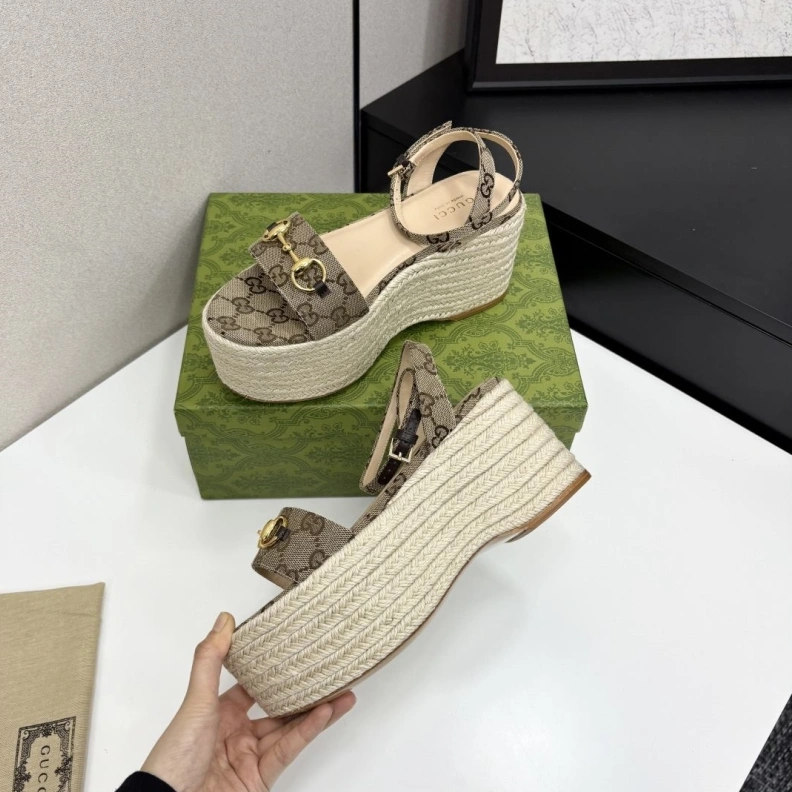 Reliable Gxccx Sandals 157215
