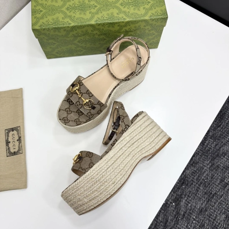 Reliable Gxccx Sandals 157215