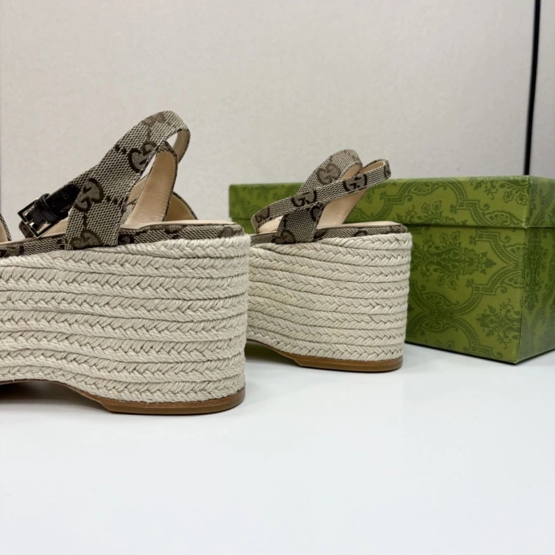 Reliable Gxccx Sandals 157215