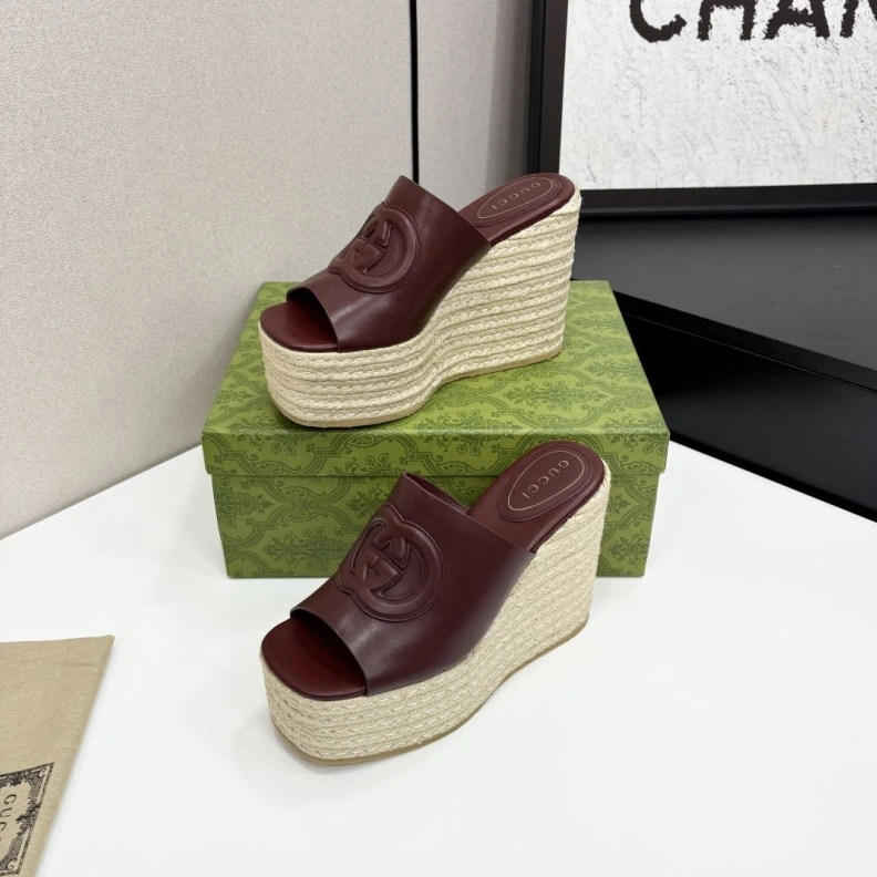 Lightweight Gxccx Sandals 157204