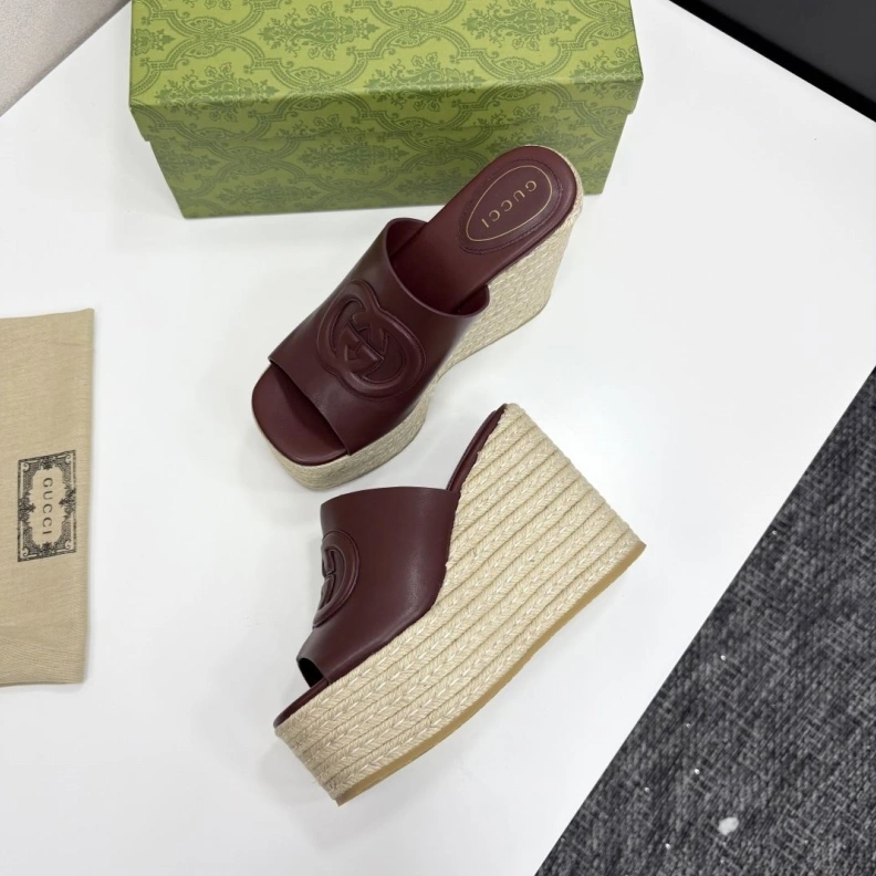 Lightweight Gxccx Sandals 157204