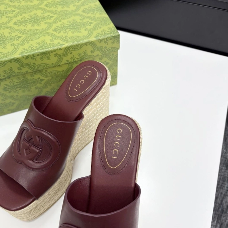 Lightweight Gxccx Sandals 157204