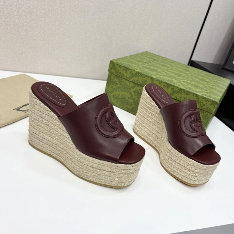 Lightweight Gxccx Sandals 157204