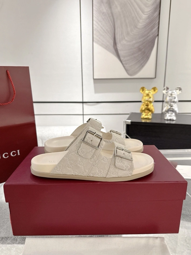Resilient Gxccx Slippers 157094
