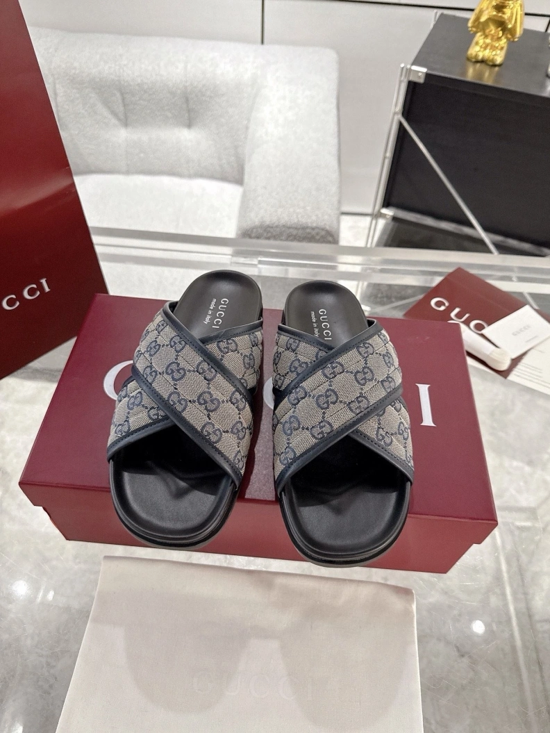 Gxccx Slippers Versatile 157078