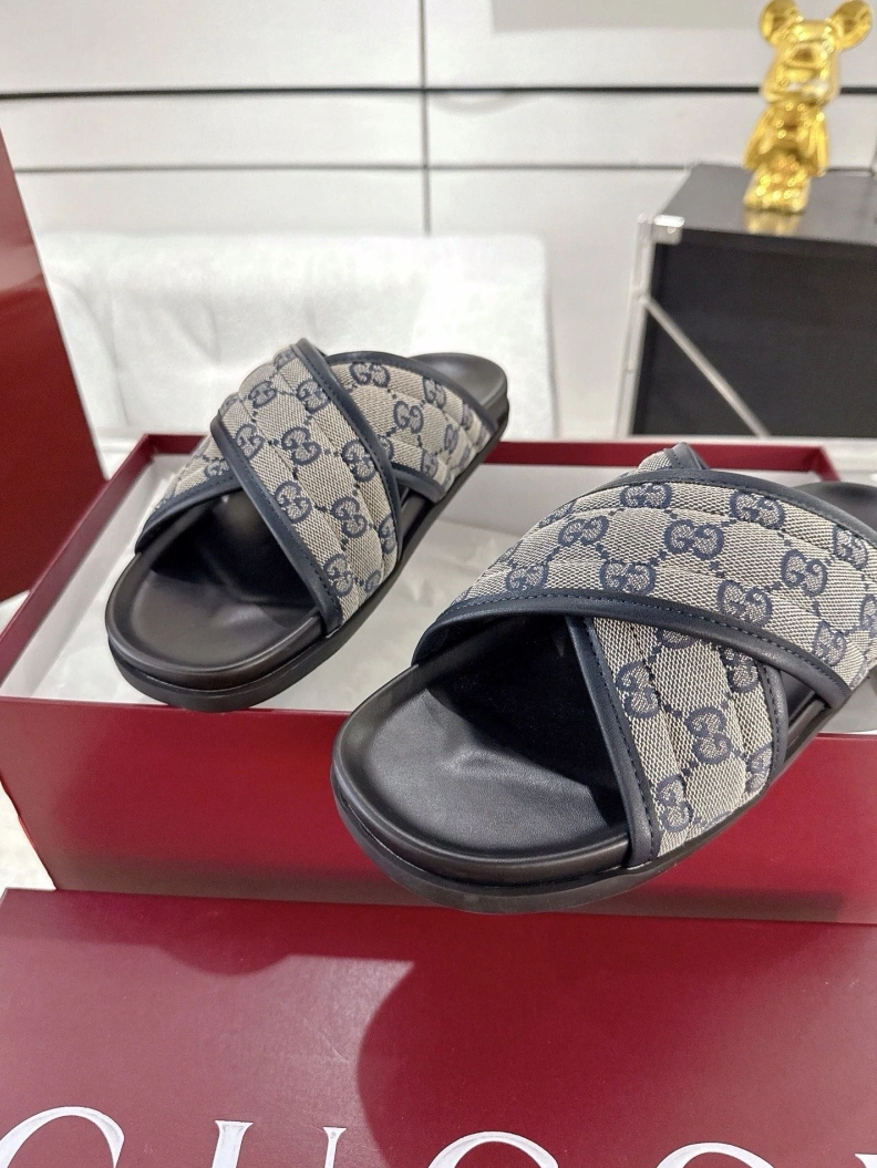 Gxccx Slippers Versatile 157078