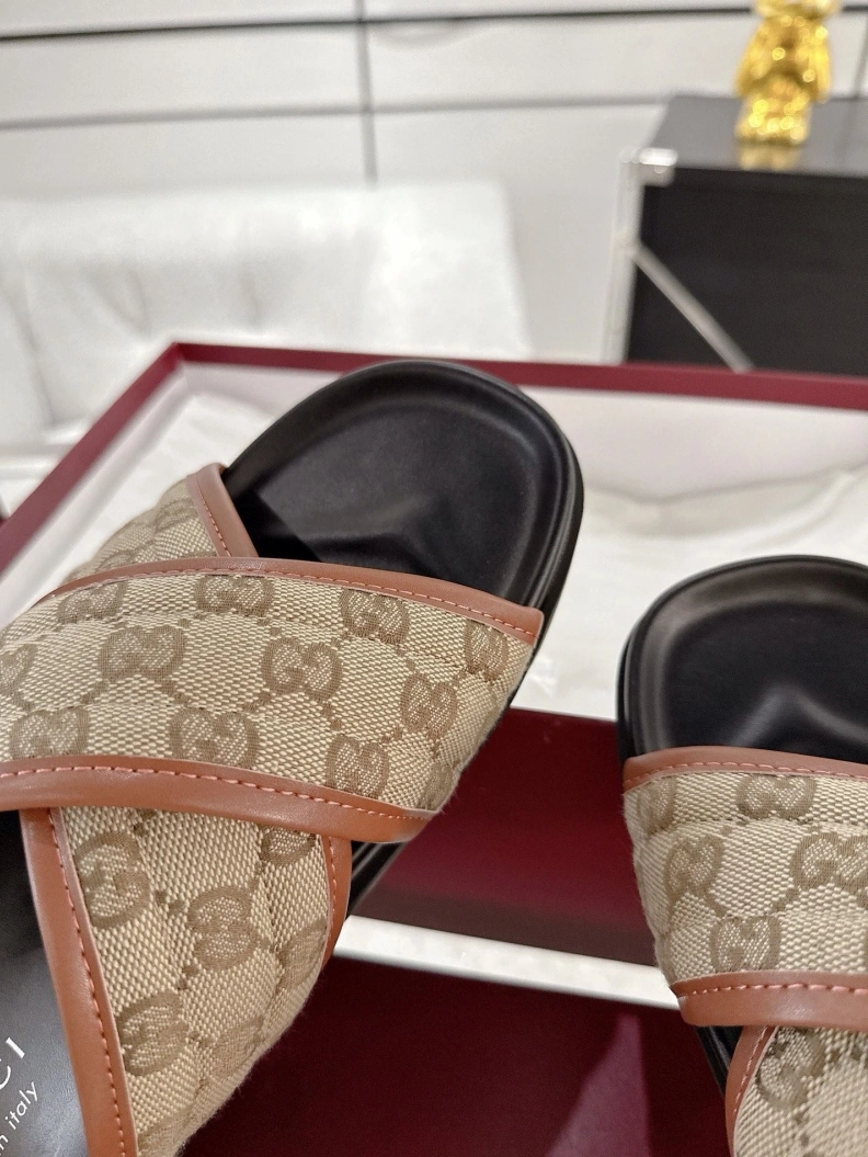 Gxccx Slippers Trendy 157085