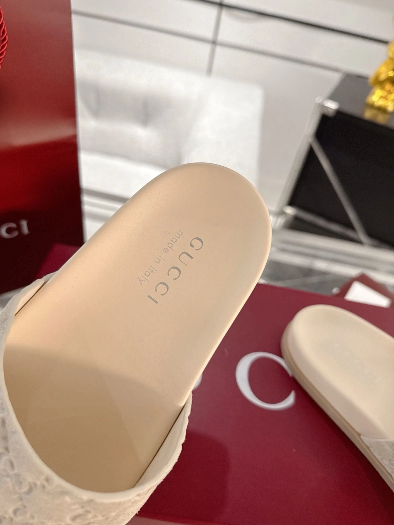 Durable Gxccx Slippers 157069