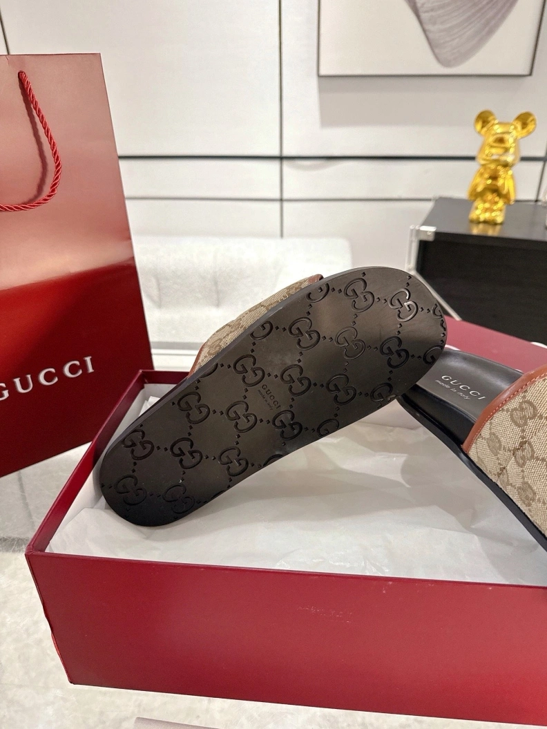 Refined Gxccx Slippers 157072