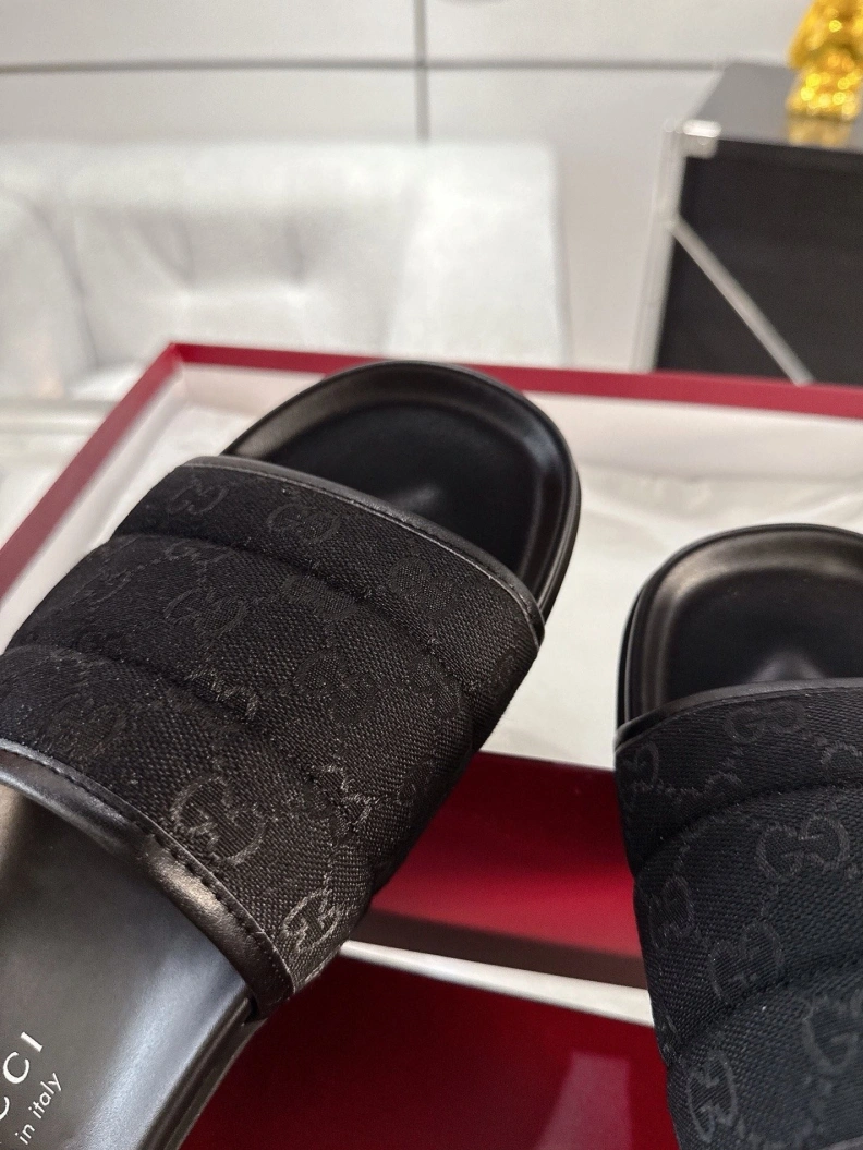 Flexible Gxccx Slippers 157079