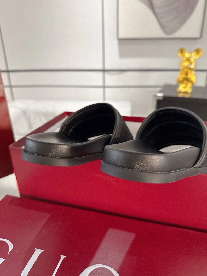 Flexible Gxccx Slippers 157079