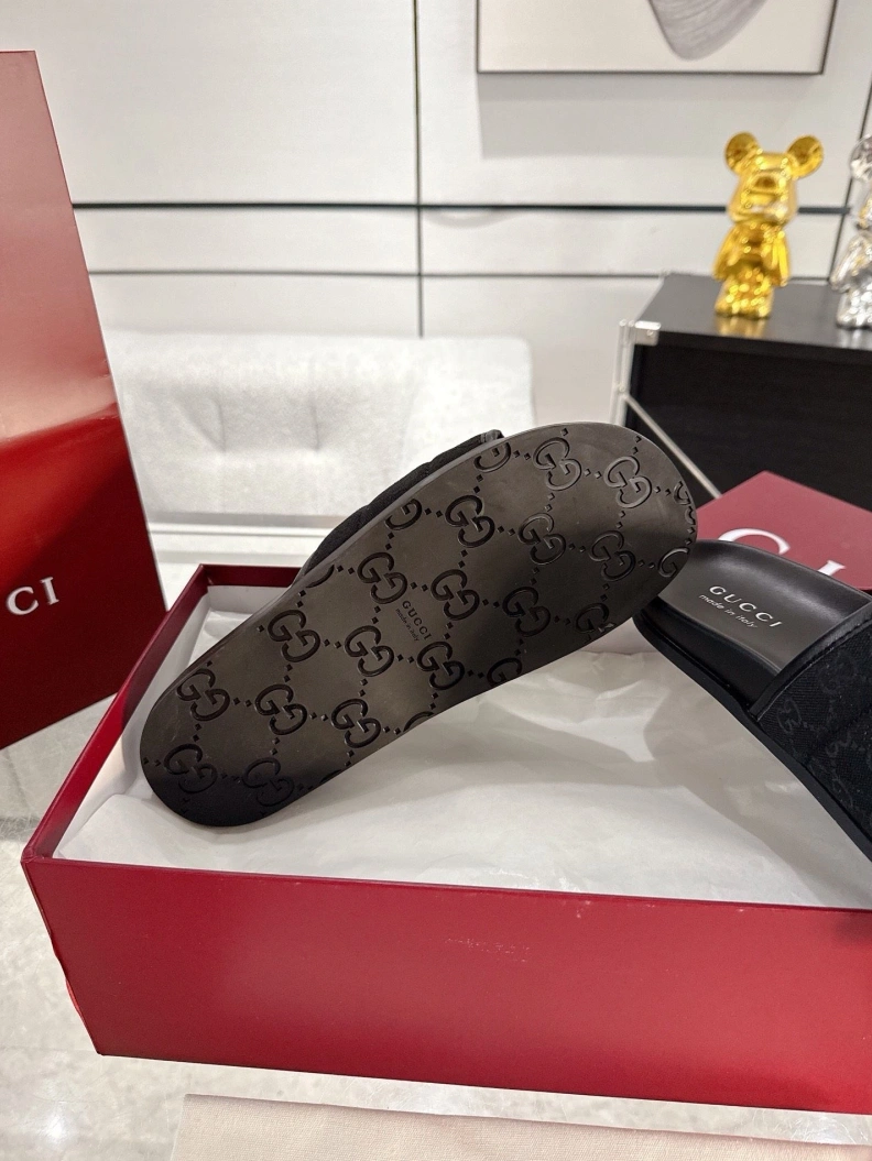 Flexible Gxccx Slippers 157079