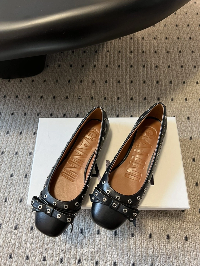 Sophisticated Othxr flat shoes 212304