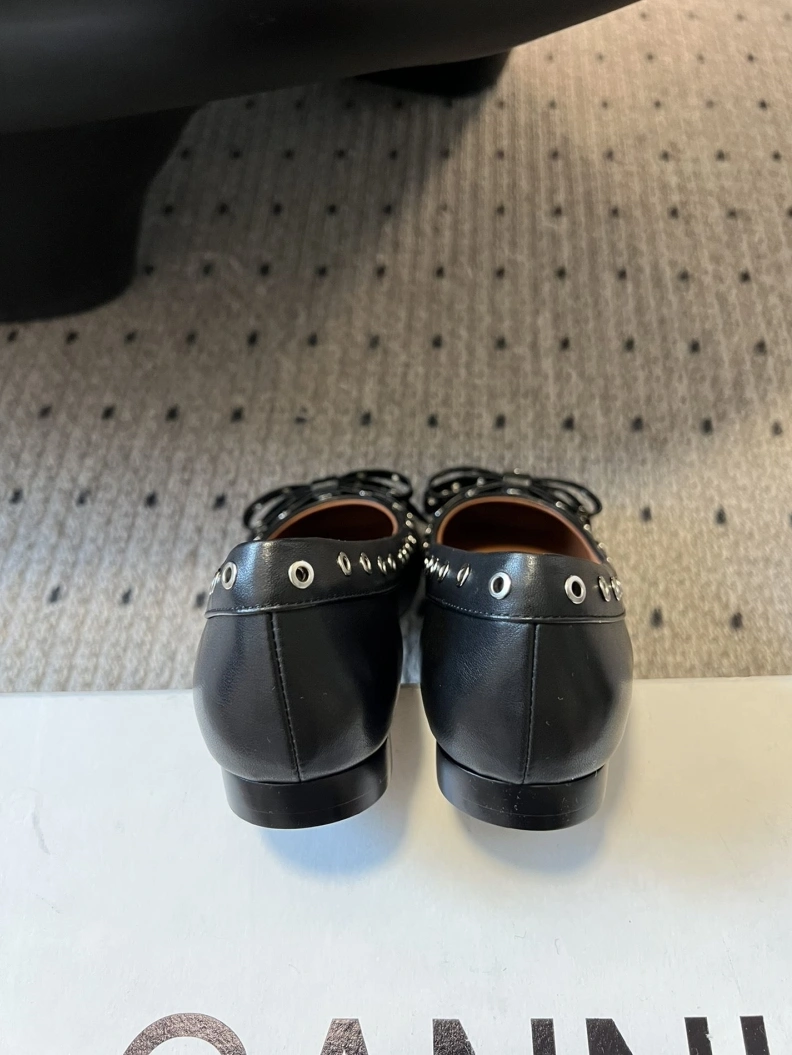 Sophisticated Othxr flat shoes 212304