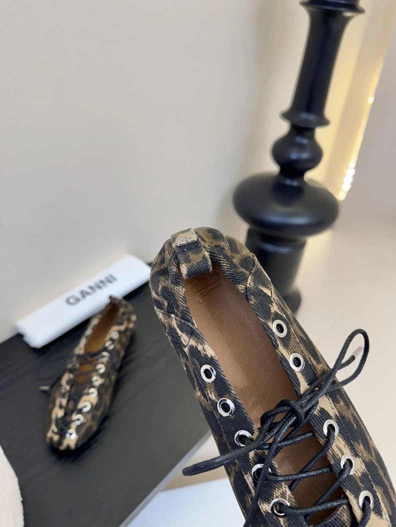 Versatile Othxr flat shoes 212273