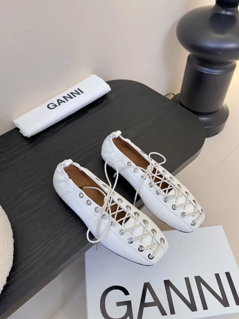 Cozy Othxr flat shoes 212270