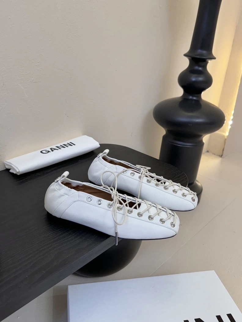 Cozy Othxr flat shoes 212270