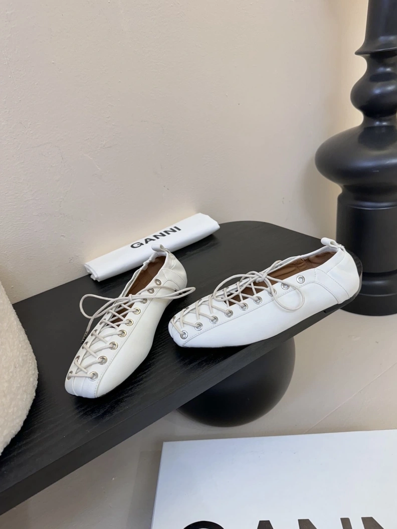 Cozy Othxr flat shoes 212270
