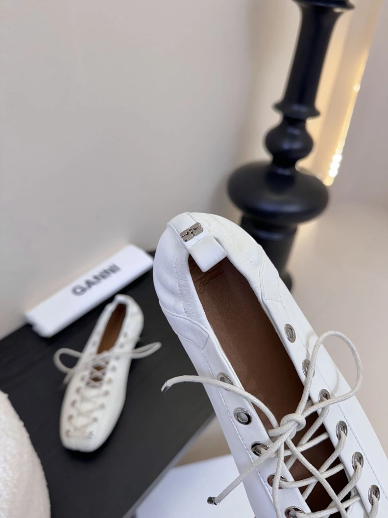 Cozy Othxr flat shoes 212270
