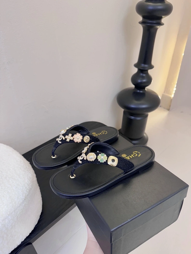Popular Chxnxl Slippers 118950