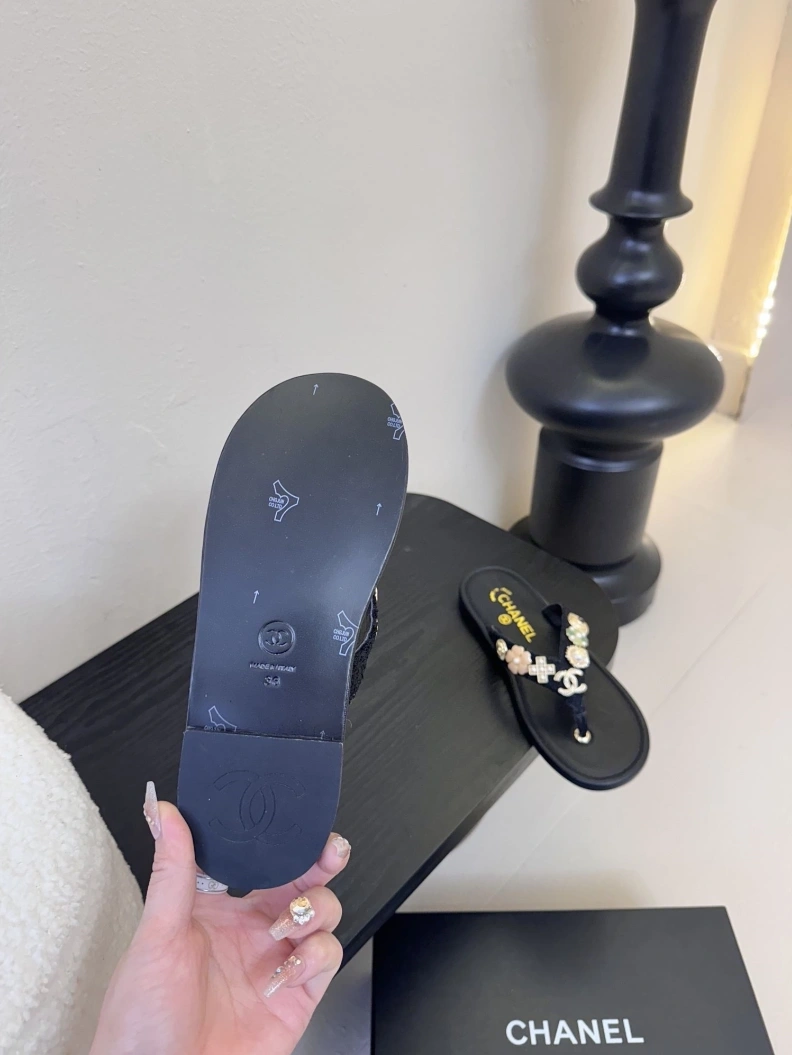 Popular Chxnxl Slippers 118950
