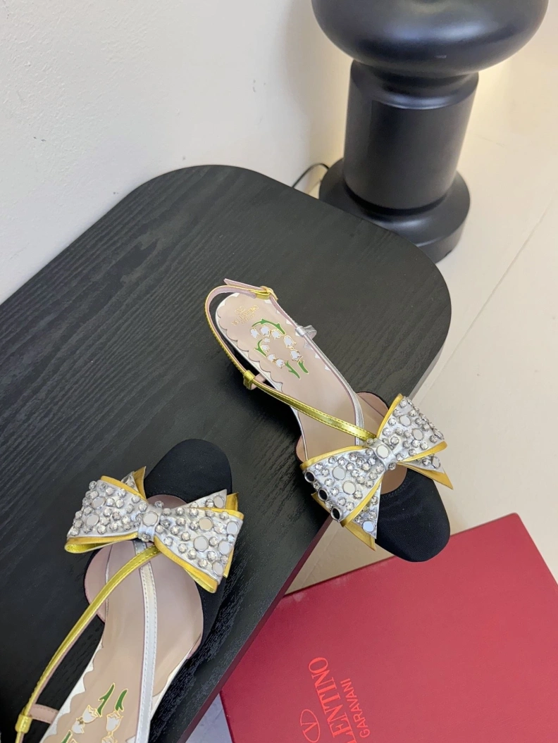 Bold Vxlxntino Sandals 229437