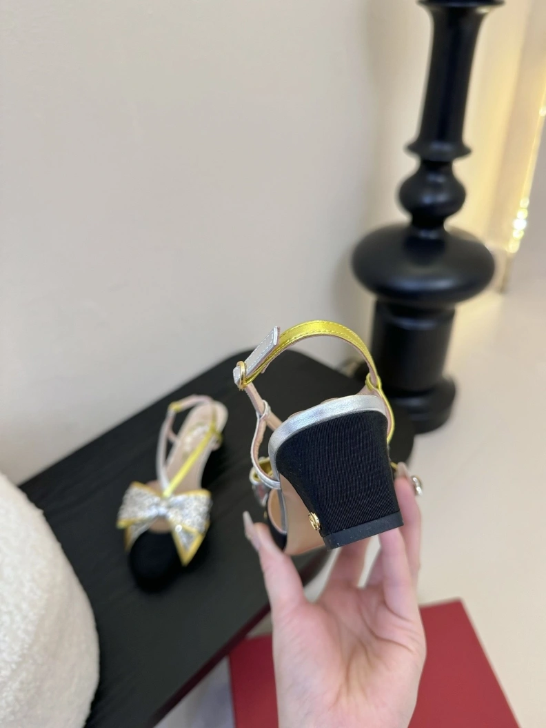 Bold Vxlxntino Sandals 229437