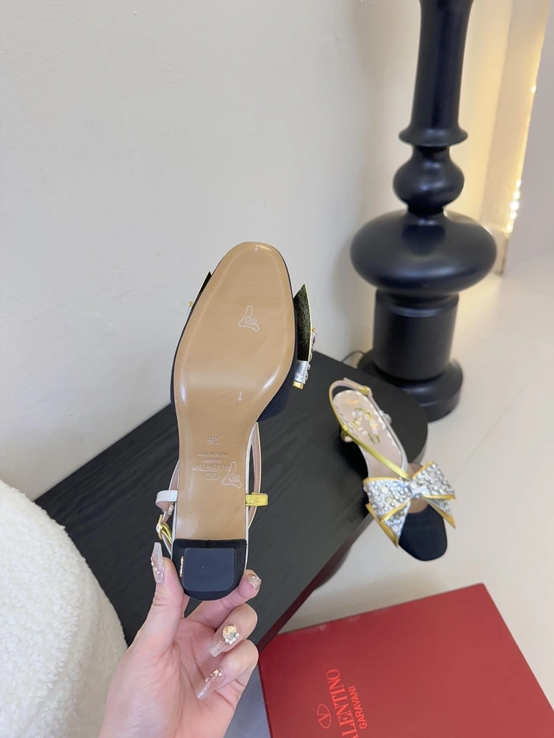 Bold Vxlxntino Sandals 229437