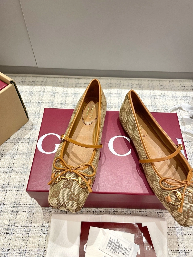 Stylish Gxccx Flat Shoes 157254