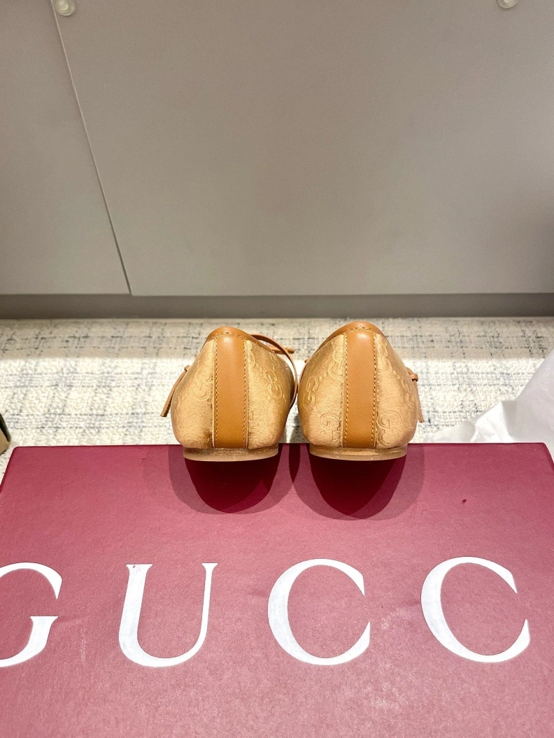 Timeless Gxccx Flat Shoes 157250