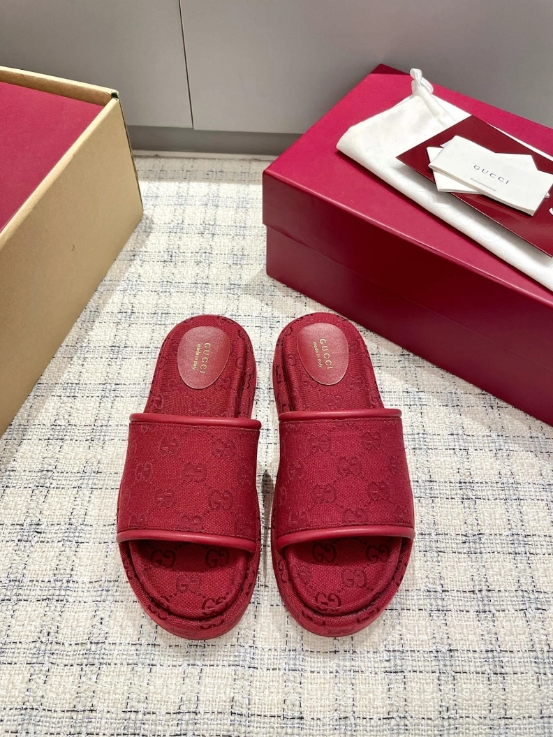 Timeless Gxccx Slippers 157062