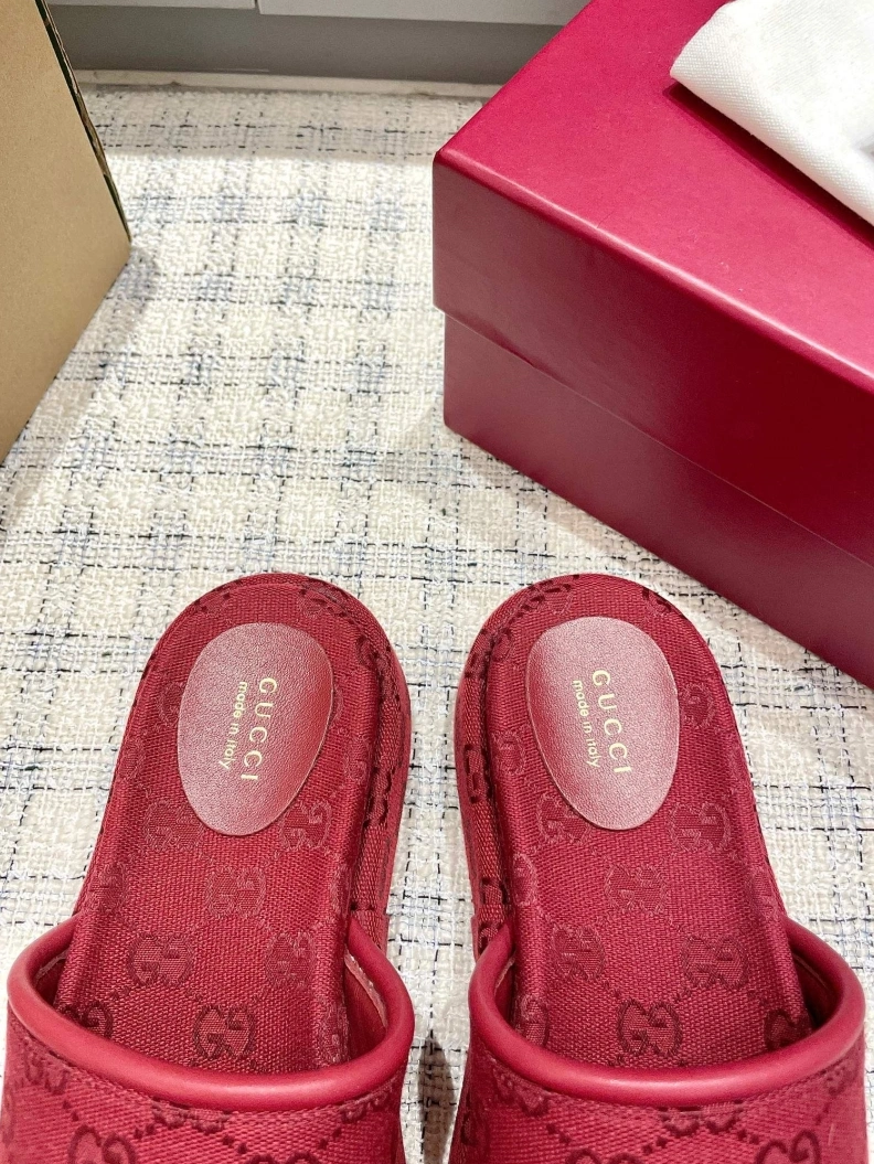 Timeless Gxccx Slippers 157062
