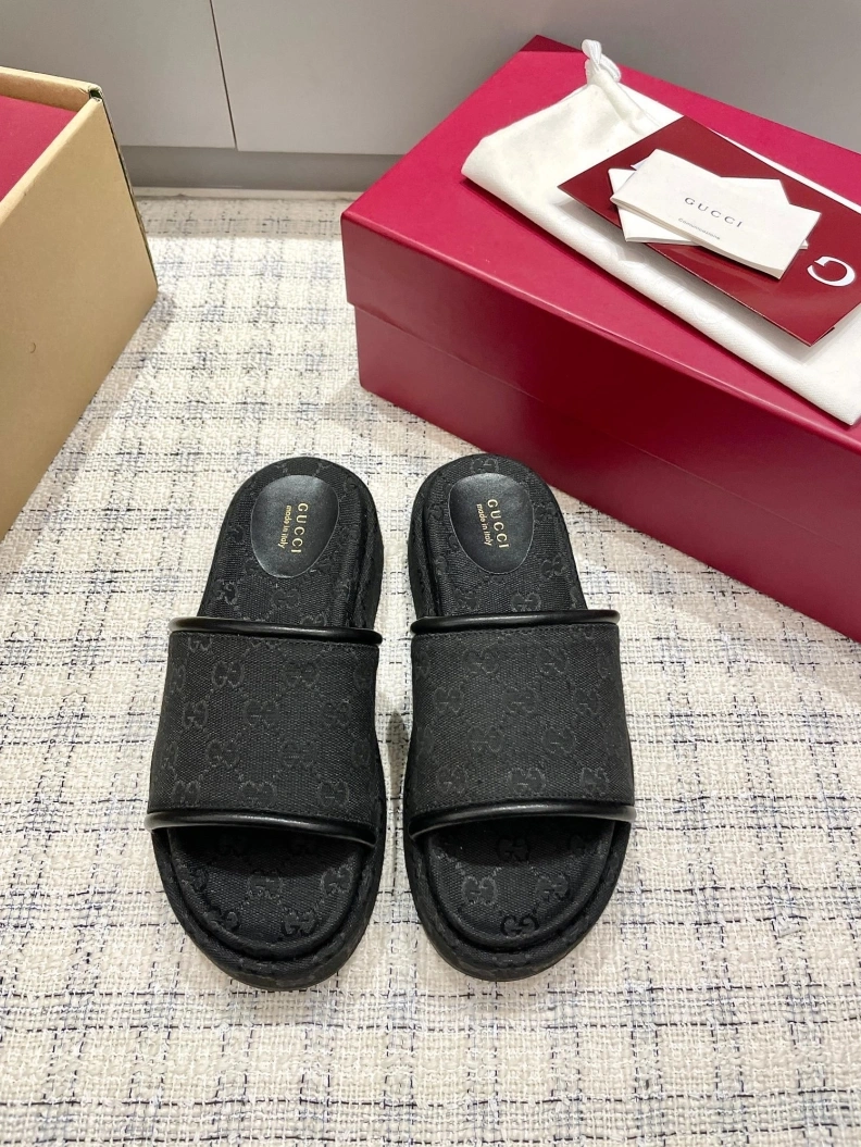 Stylish Gxccx Slippers 157061