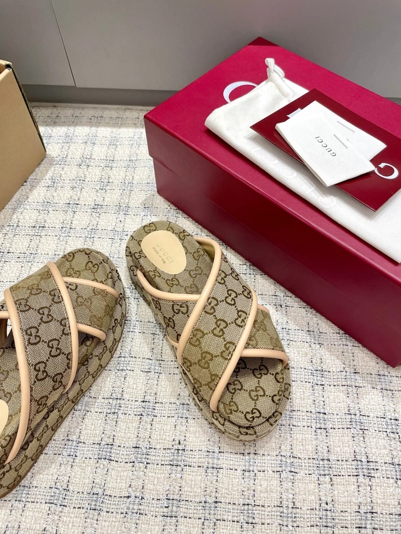 Lightweight Gxccx Slippers 157056