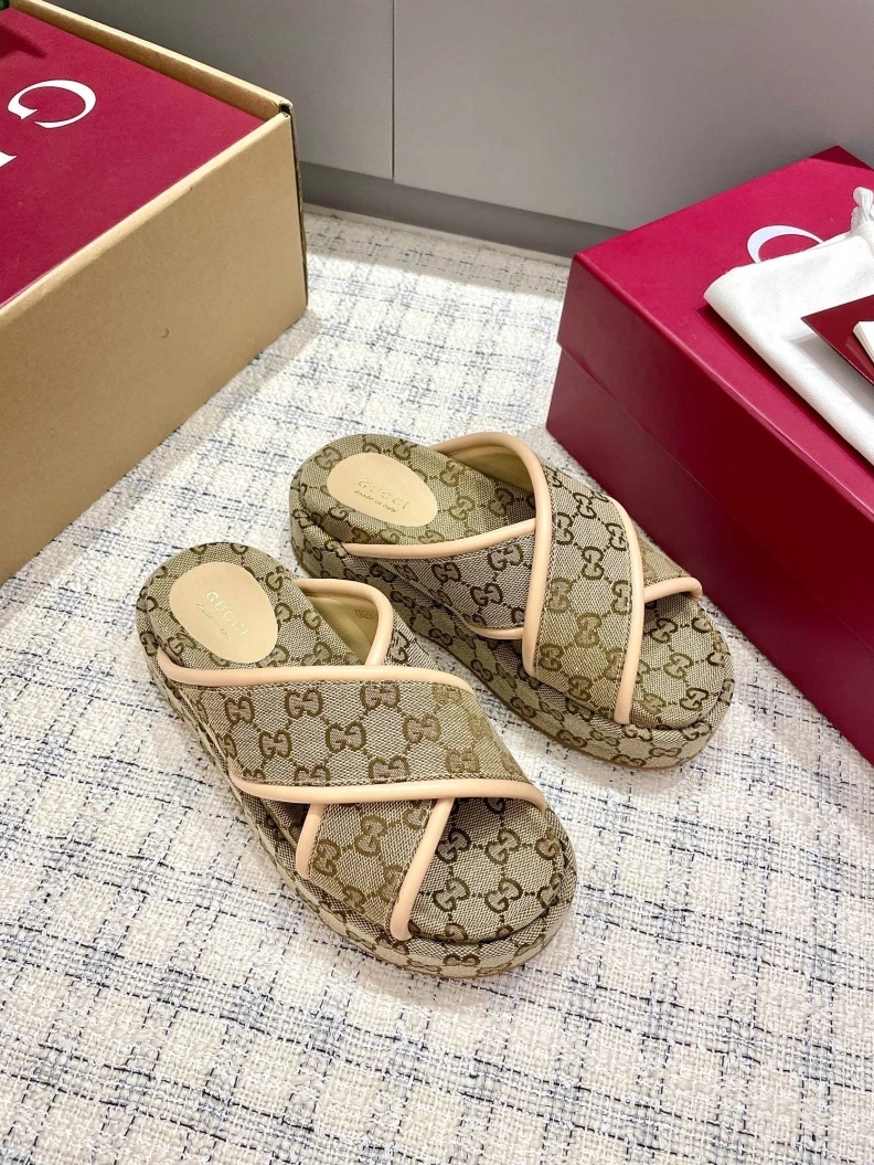 Lightweight Gxccx Slippers 157056