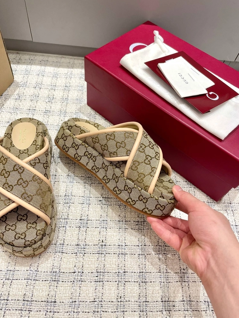 Lightweight Gxccx Slippers 157056