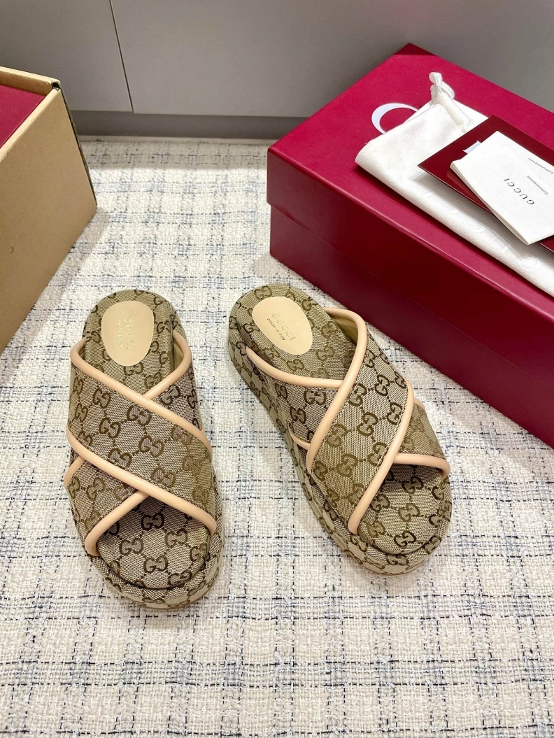 Lightweight Gxccx Slippers 157056
