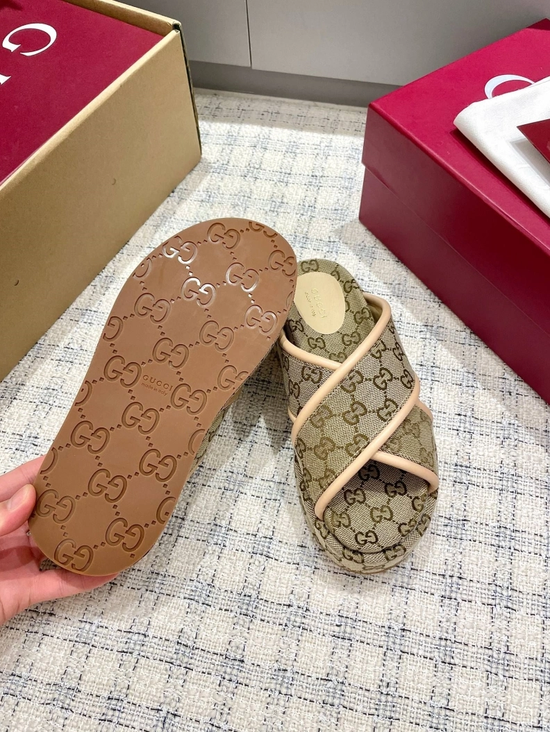 Lightweight Gxccx Slippers 157056