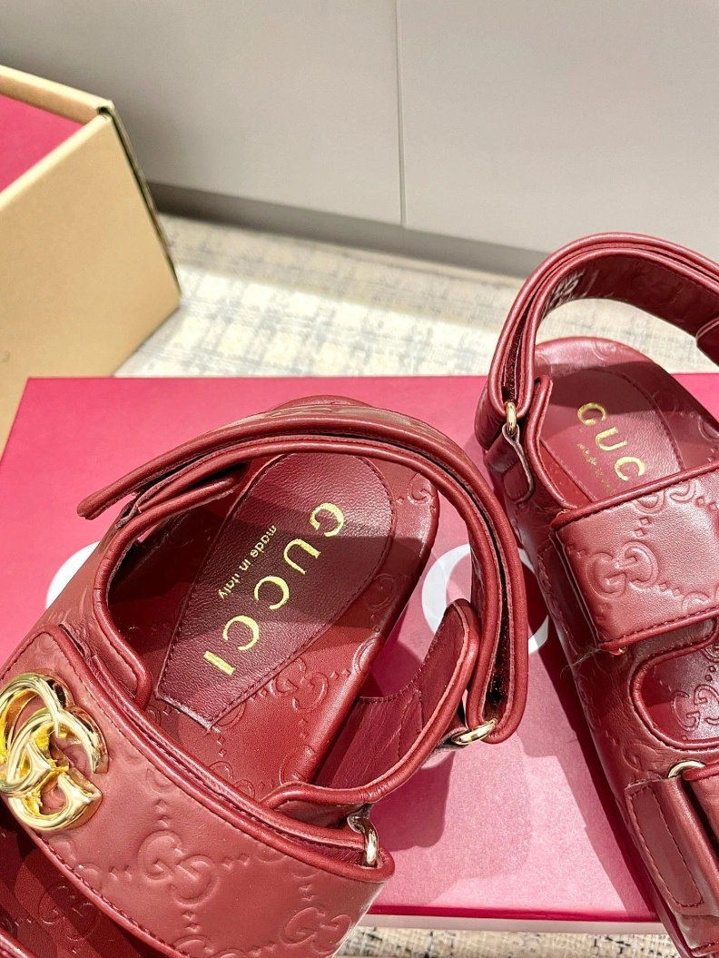 Gxccx Sandals Versatile 157195