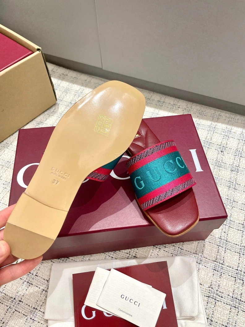 Gxccx Slippers EyeCatching 157054