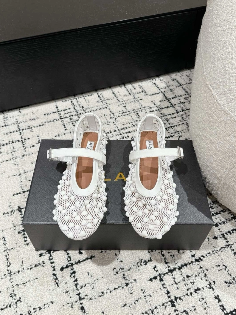 Sleek Othxr flat shoes 212245