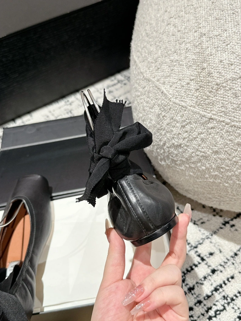 Modern Othxr Sandals 212151