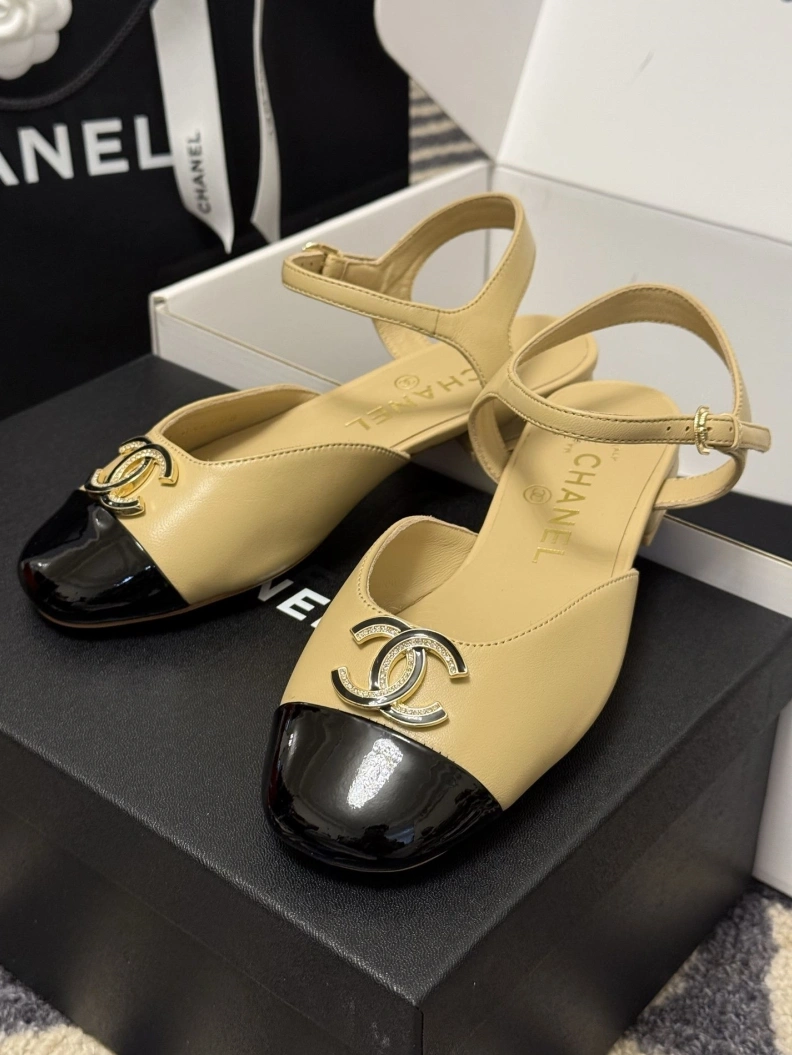 Classic Chxnxl Sandals 119212
