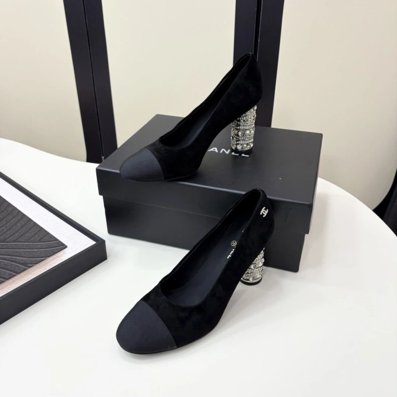 Resilient Chxnxl High Heels 119329