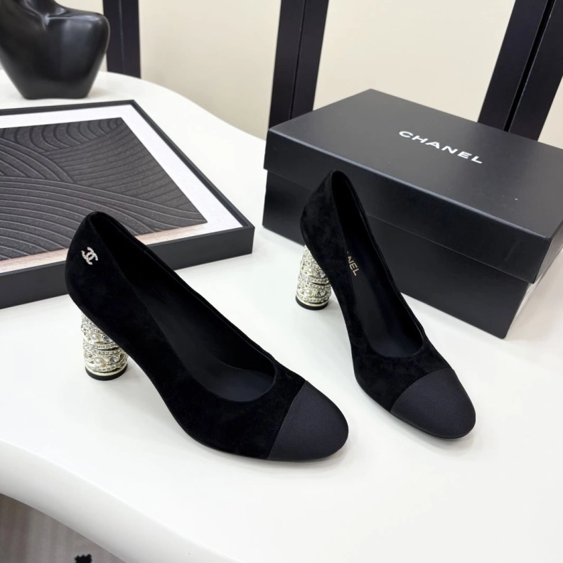 Resilient Chxnxl High Heels 119329