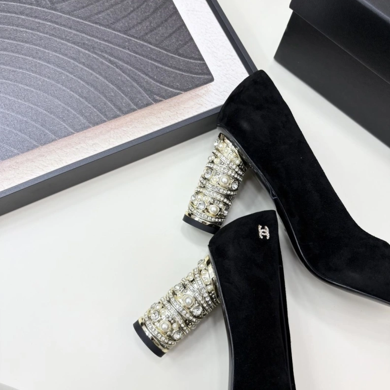 Resilient Chxnxl High Heels 119329