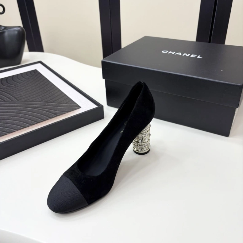 Resilient Chxnxl High Heels 119329