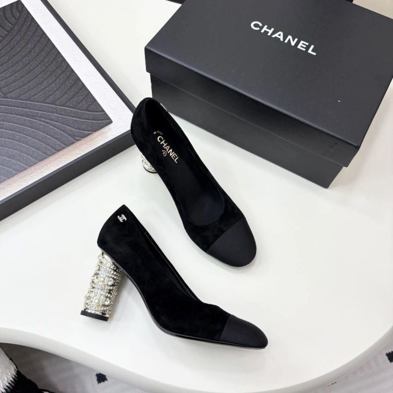 Resilient Chxnxl High Heels 119329